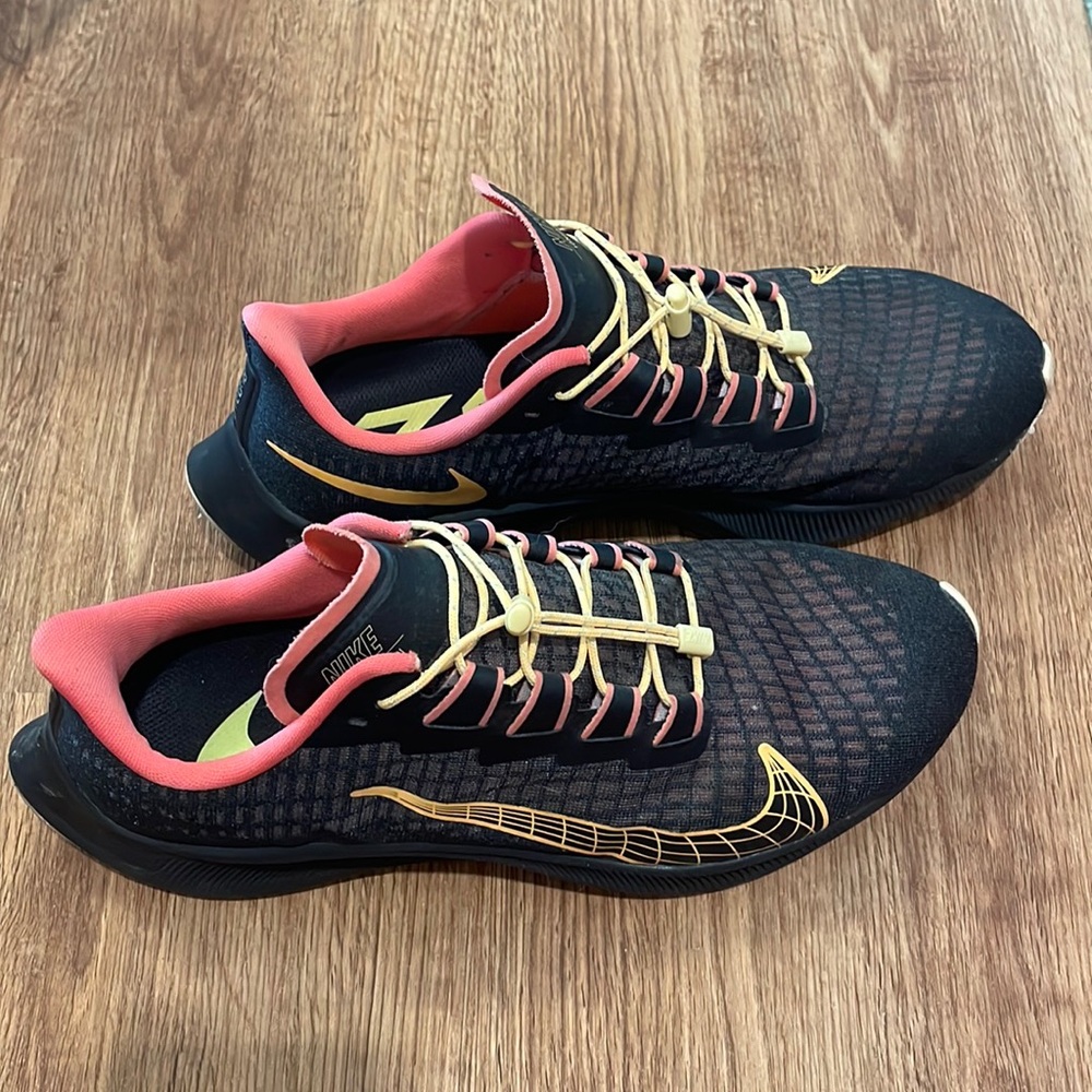 Nike AIR ZOOM Pegasus Men’s Black with Coral and Yellow Running Sneakers
